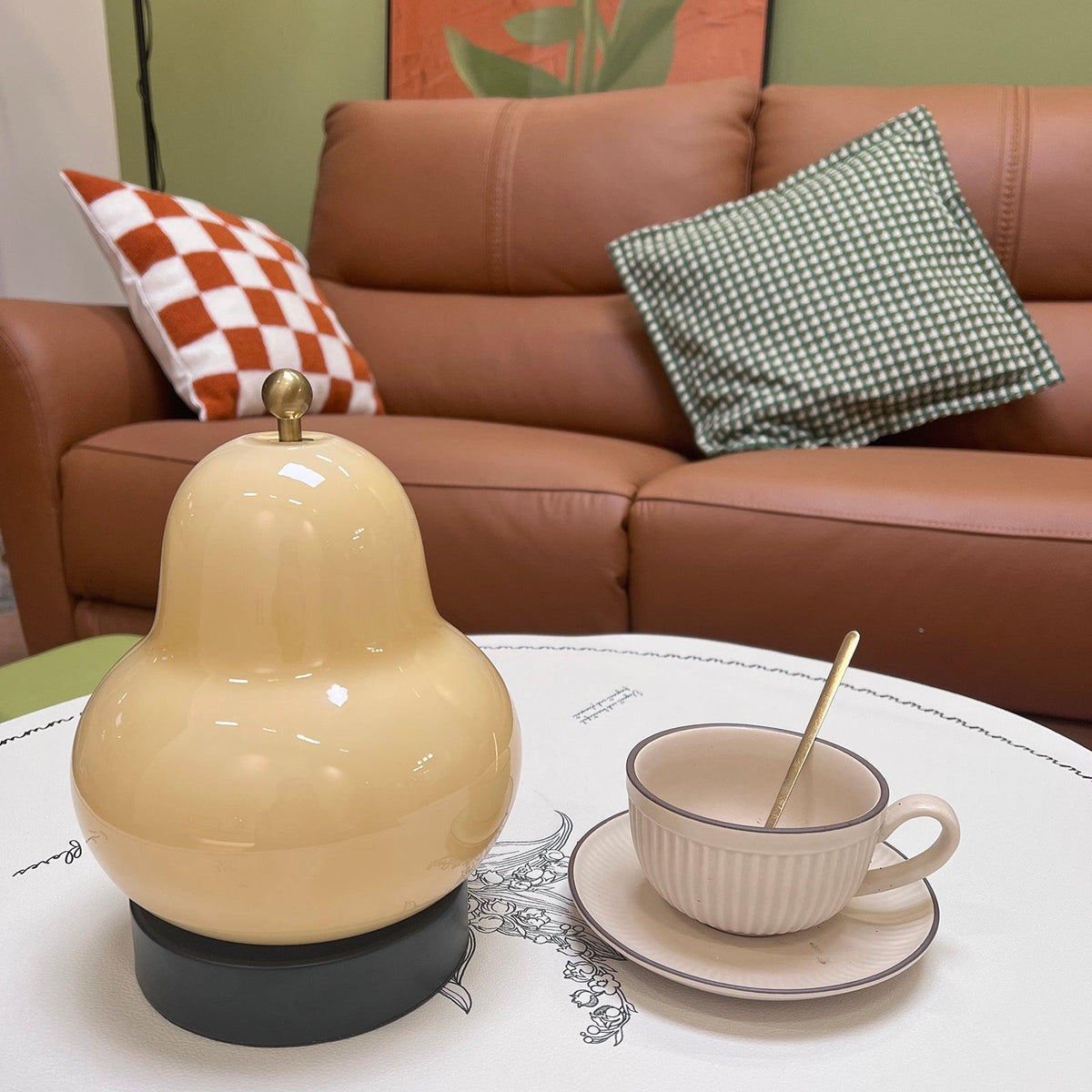 Lumaic Tischleuchte aus Glas mit whimsischem Design