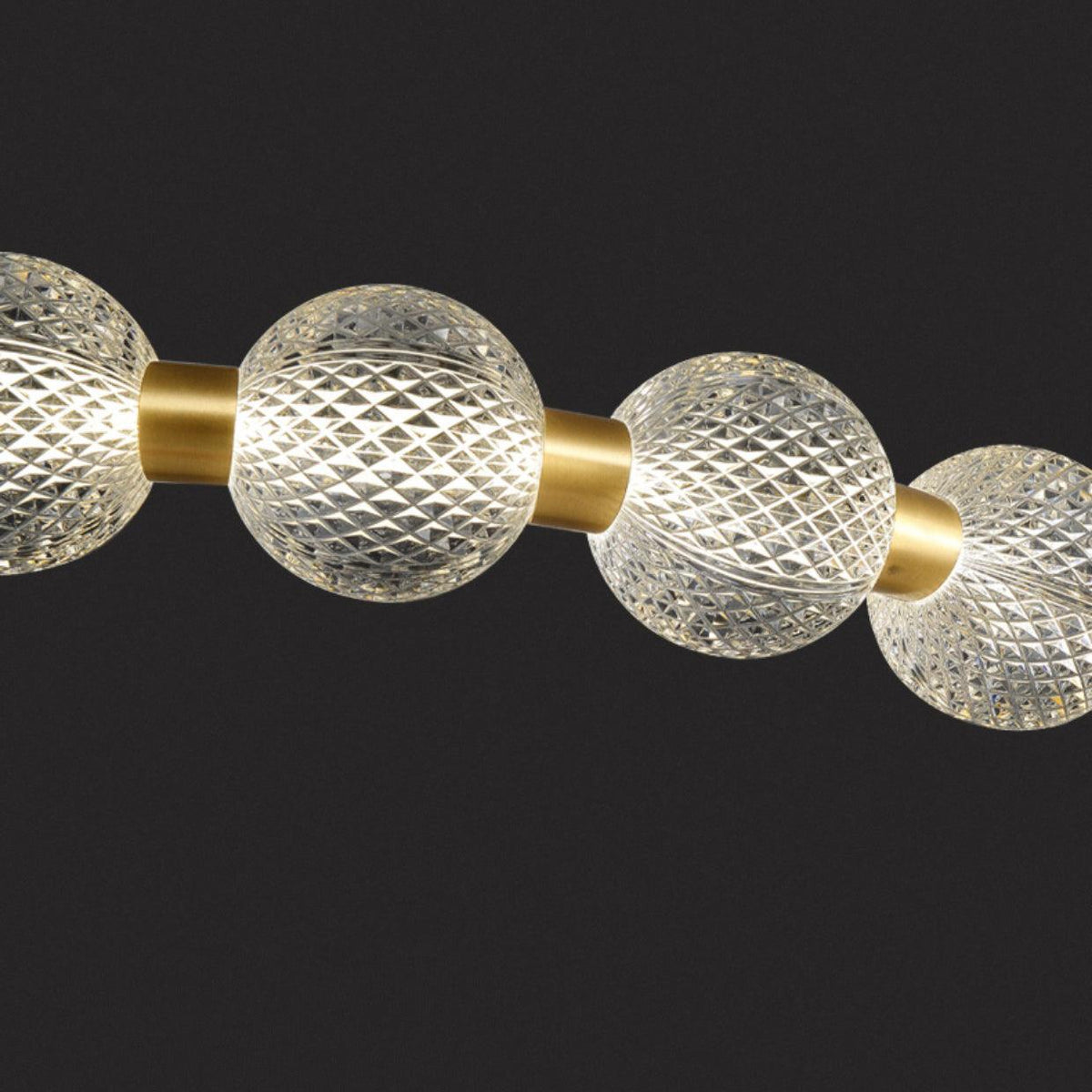 Soleena Kronleuchter Pearl Gold Ring Elegant