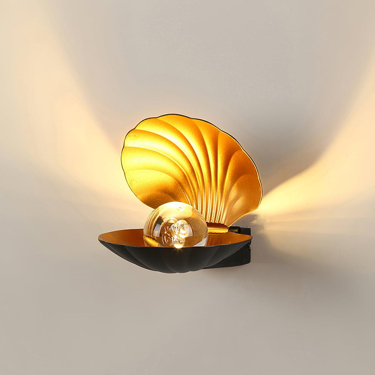 Lumieria Wandleuchte Pearl Clam