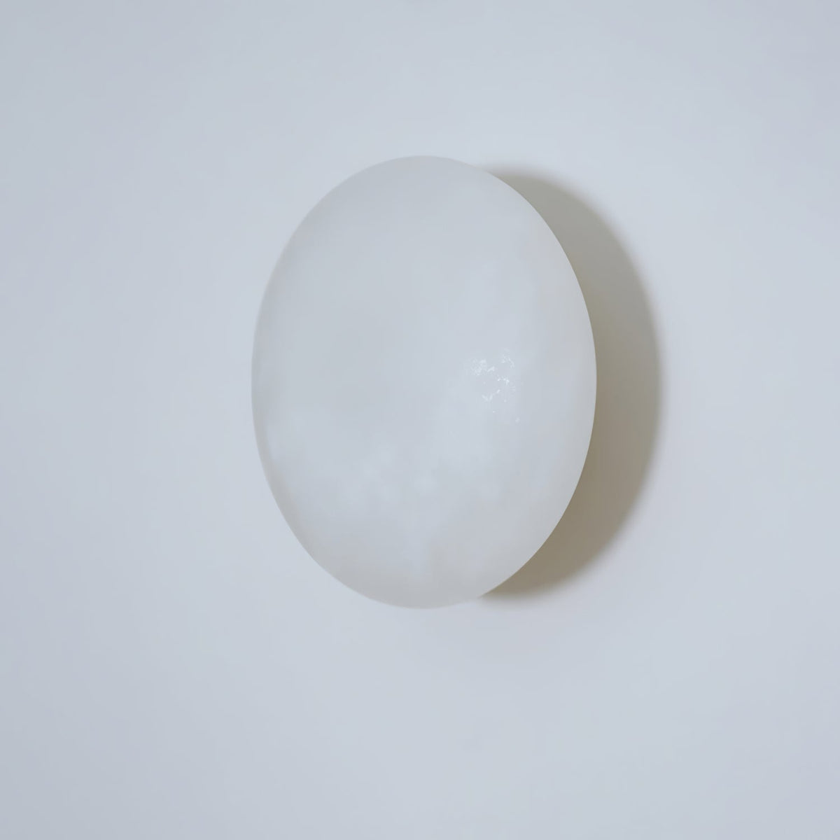Eurthais Minimalistische Alabaster-Wandleuchte