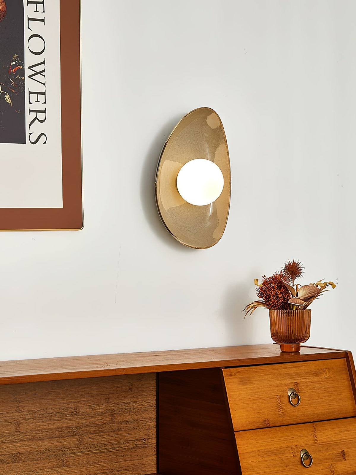 Ertalila Elegance Wandleuchte in Kieselsteinform aus Keramik