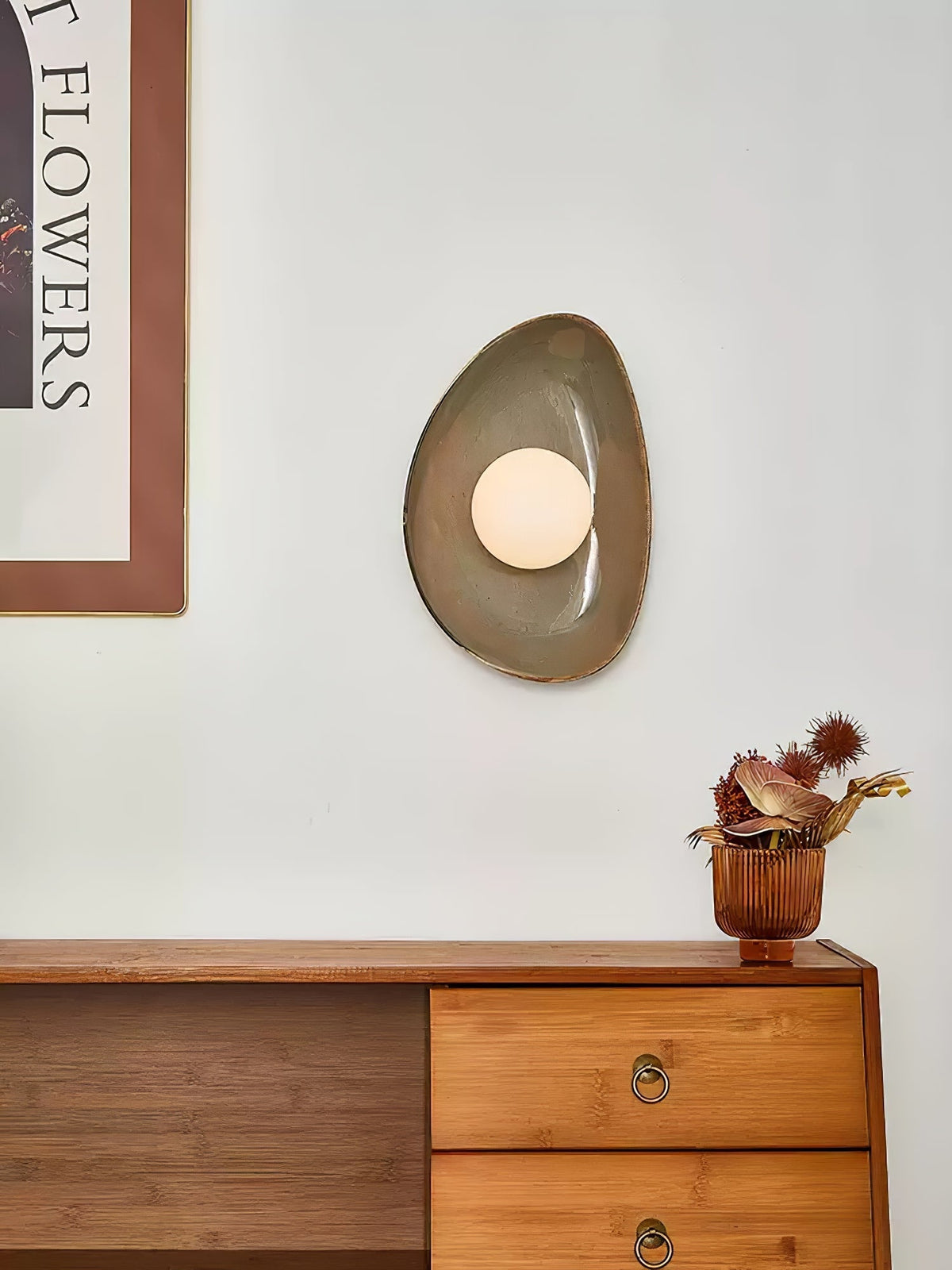 Ertalila Elegance Wandleuchte in Kieselsteinform aus Keramik