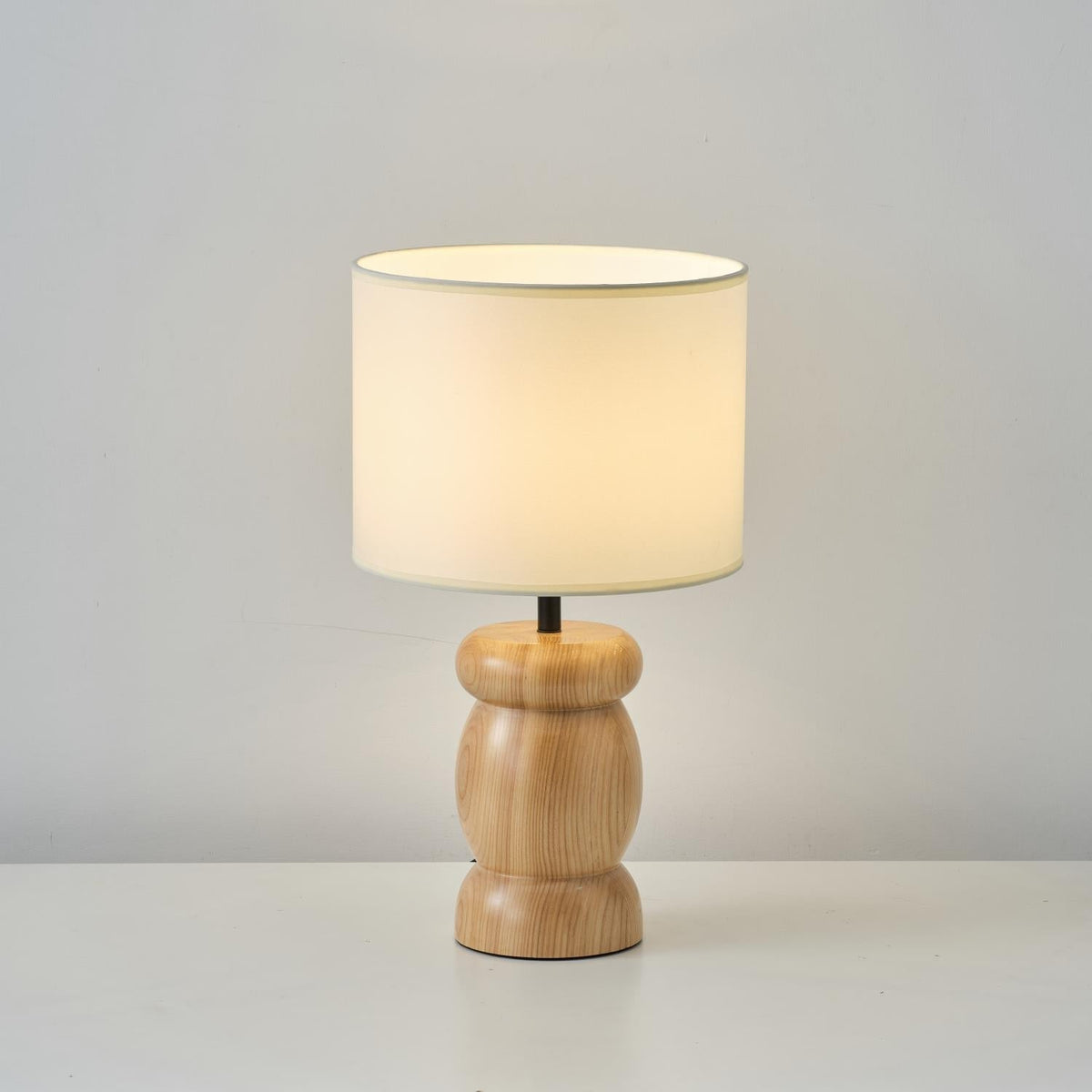 Beadon Tischleuchte aus Holz