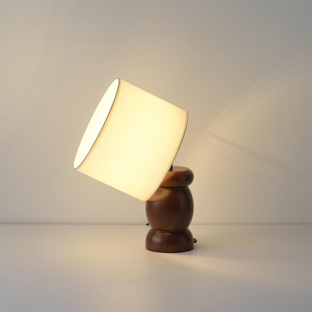 Beadon Tischleuchte aus Holz