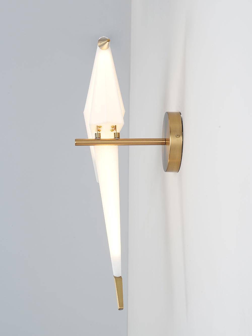 Eovela zeitgenössische Wandleuchte aus Papier in Kranenform