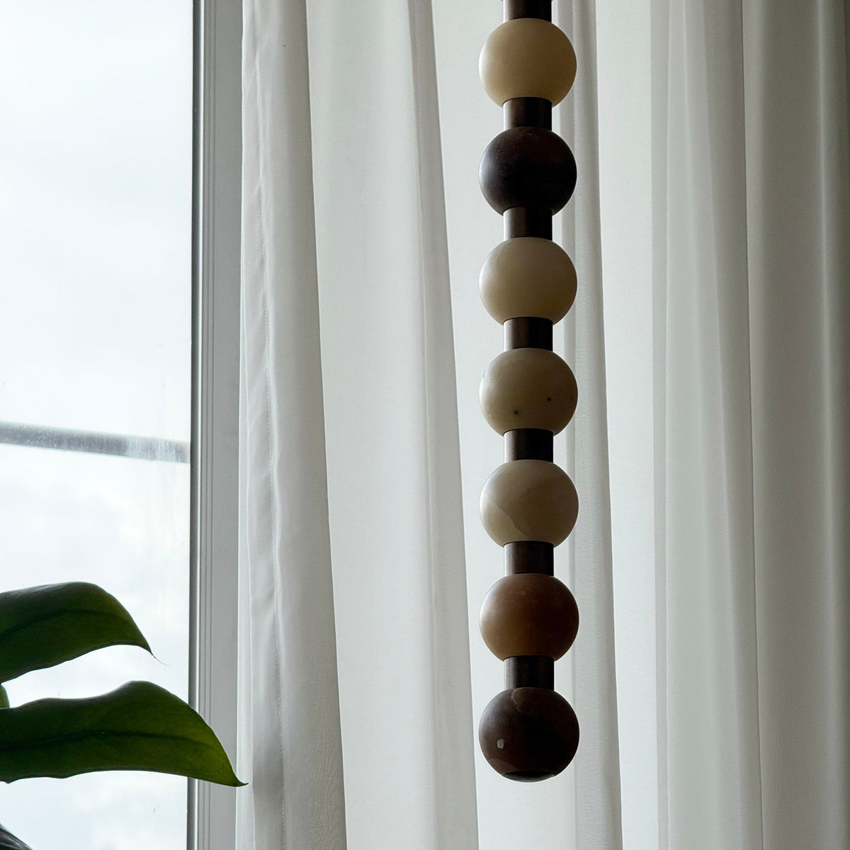 Loxford Alabaster-Pendelleuchte