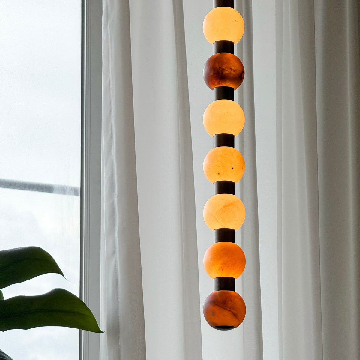 Loxford Alabaster-Pendelleuchte