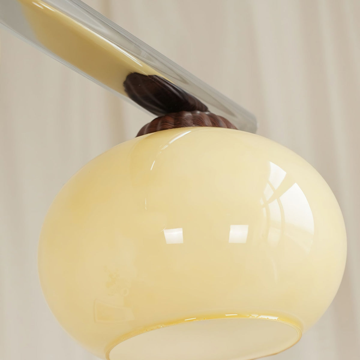 Eixu Kronleuchter linearer Lampenschirm aus Glas in Persimmon