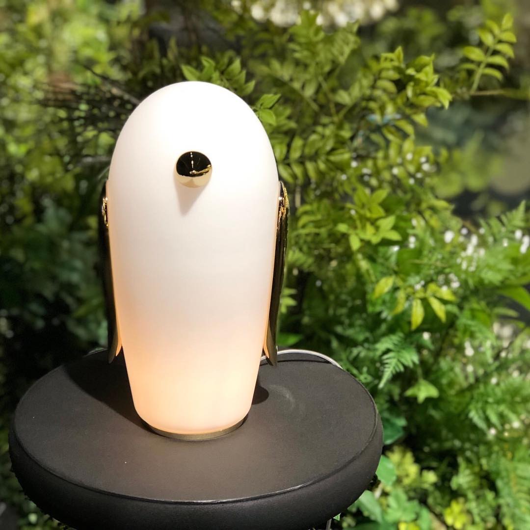 Marvelian Tischlampe in whimsischer Form