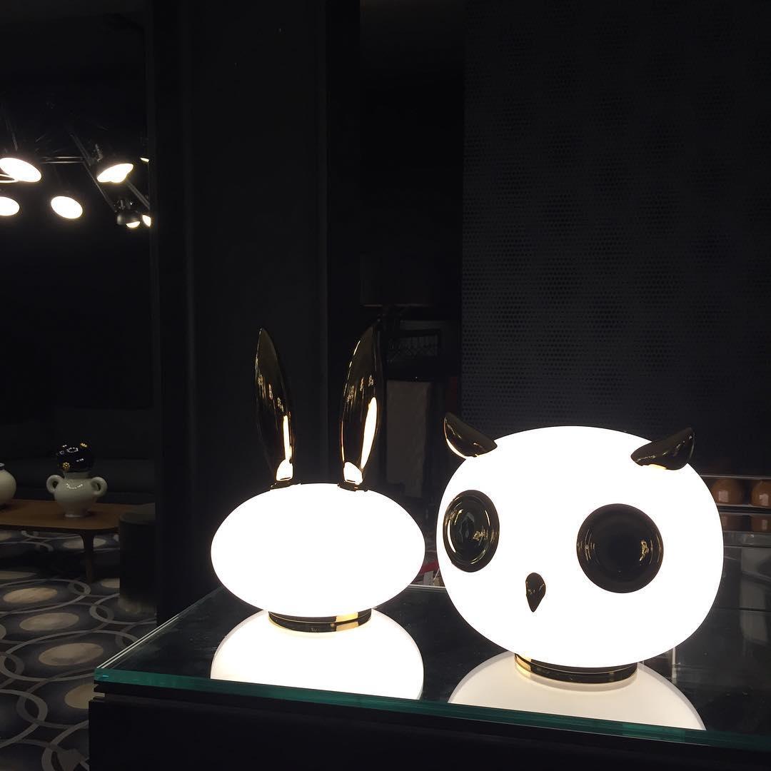 Marvelian Tischlampe in whimsischer Form