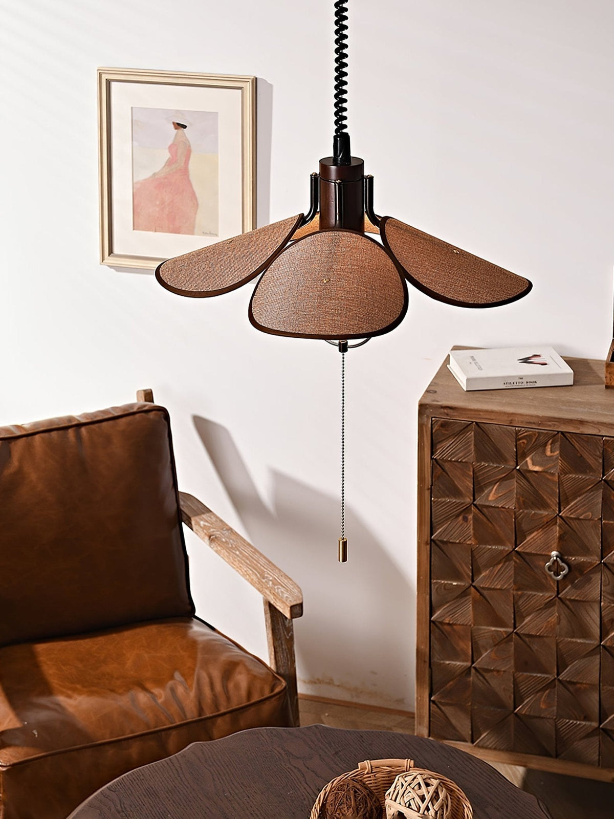 Utalion traditionelle Pendelleuchte aus Holz mit Stoffschirm in Blütenform