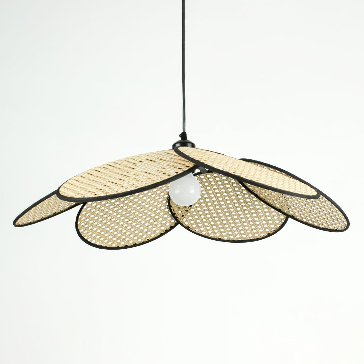 Vemarora Premium Elegance Petals Rattan-Stoff-Pendelleuchte