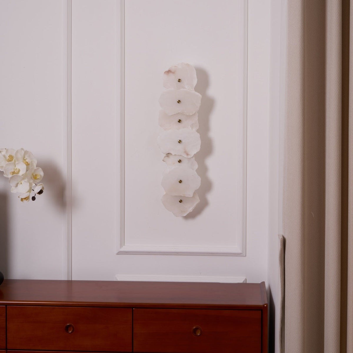 Alaeila Blumen-Cluster Alabaster-Wandleuchte