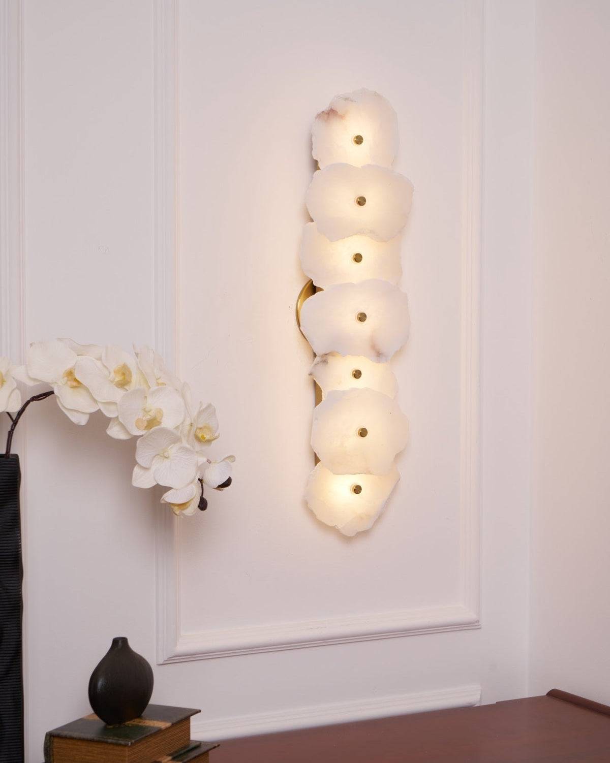 Alaeila Blumen-Cluster Alabaster-Wandleuchte
