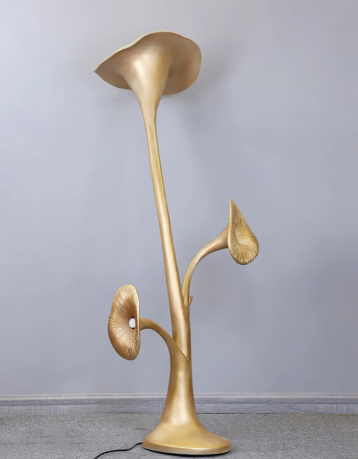 Esole Floral Stehleuchte aus Messing