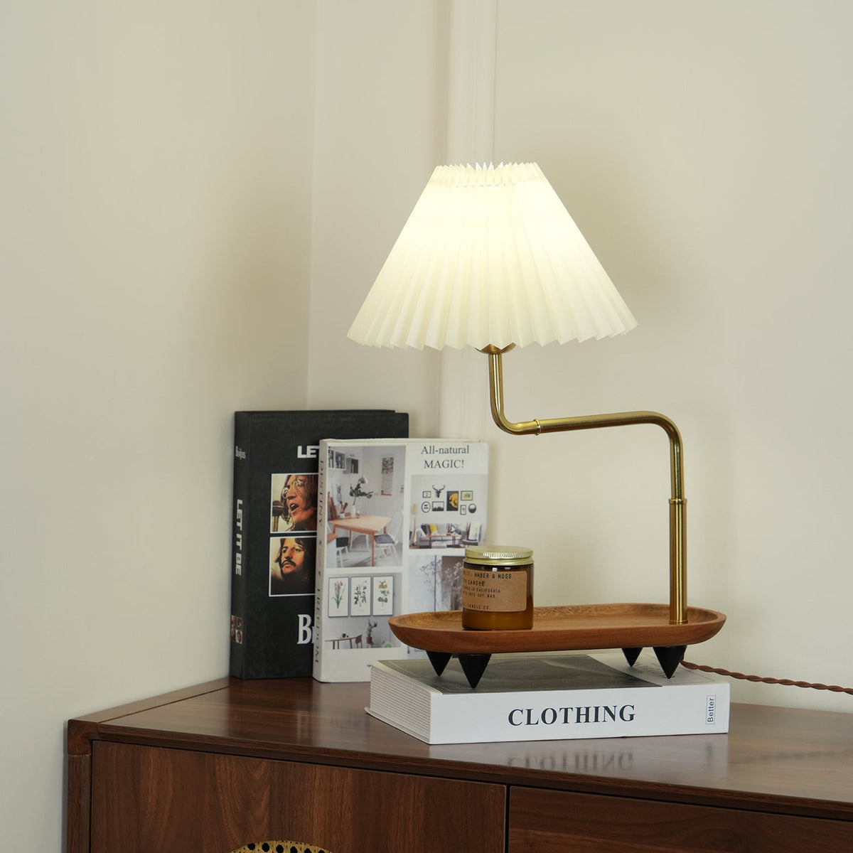 Rinenina Tischleuchte aus Holz und Stoff im Vintage-Stil