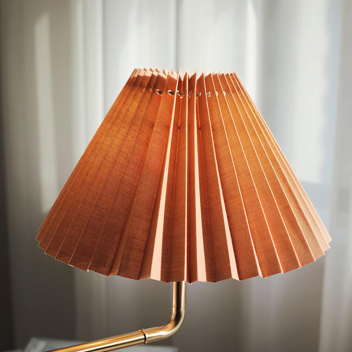 Rinenina Tischleuchte aus Holz und Stoff im Vintage-Stil