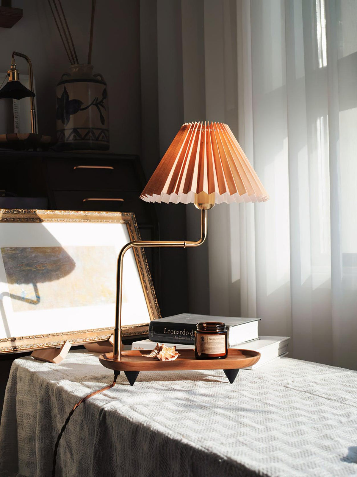 Rinenina Tischleuchte aus Holz und Stoff im Vintage-Stil