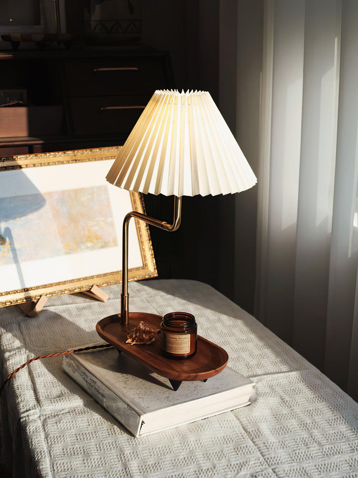 Rinenina Tischleuchte aus Holz und Stoff im Vintage-Stil