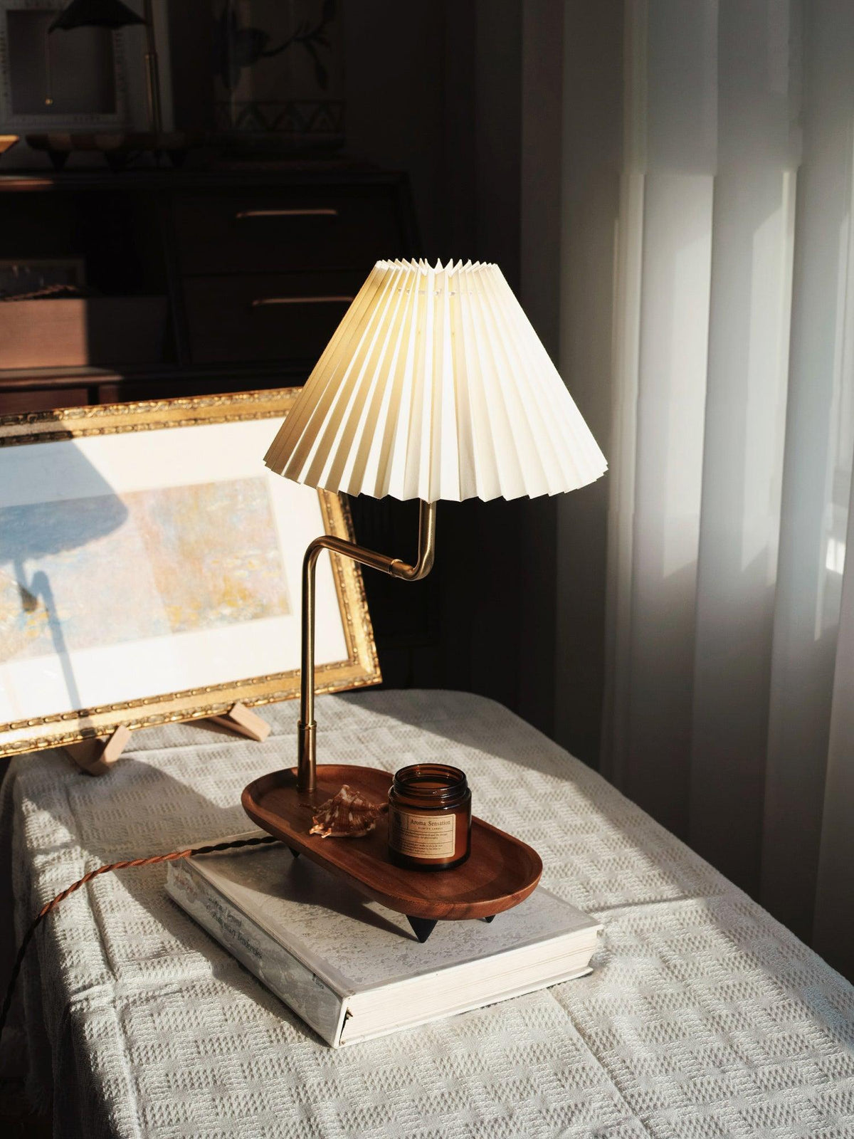 Rinenina Tischleuchte aus Holz und Stoff im Vintage-Stil