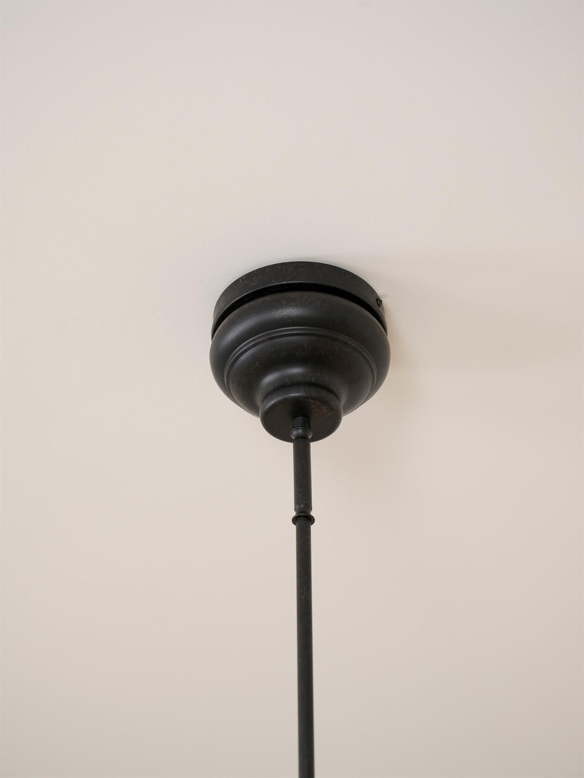 Arthaila Vintage Industrial Grande Stoff-Kronleuchter