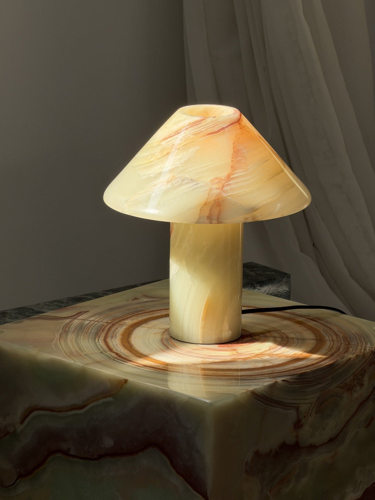 Pillar Stone Tischleuchte Cyan Onyx