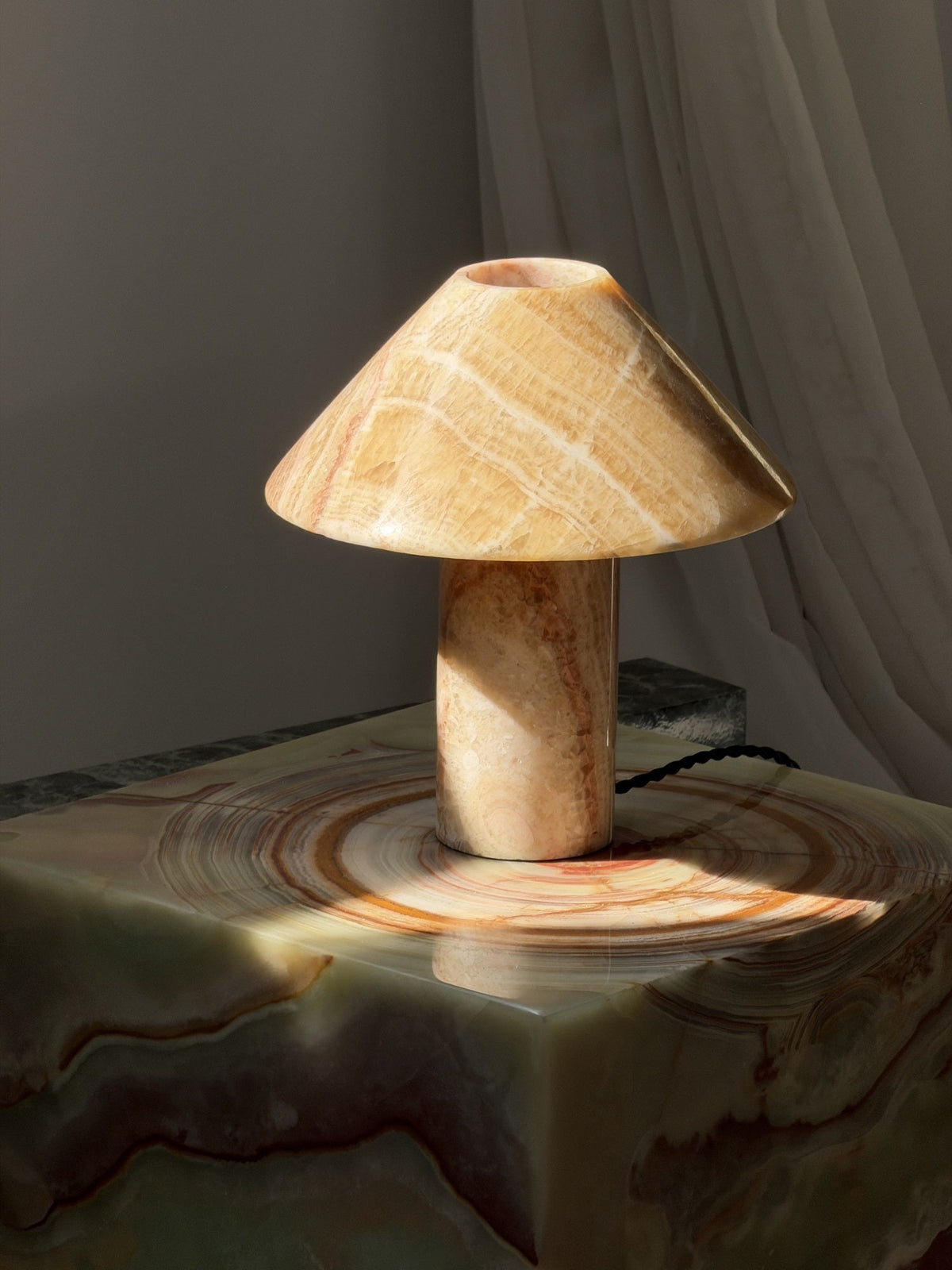 Pillar Stone Tischleuchte Cyan Onyx