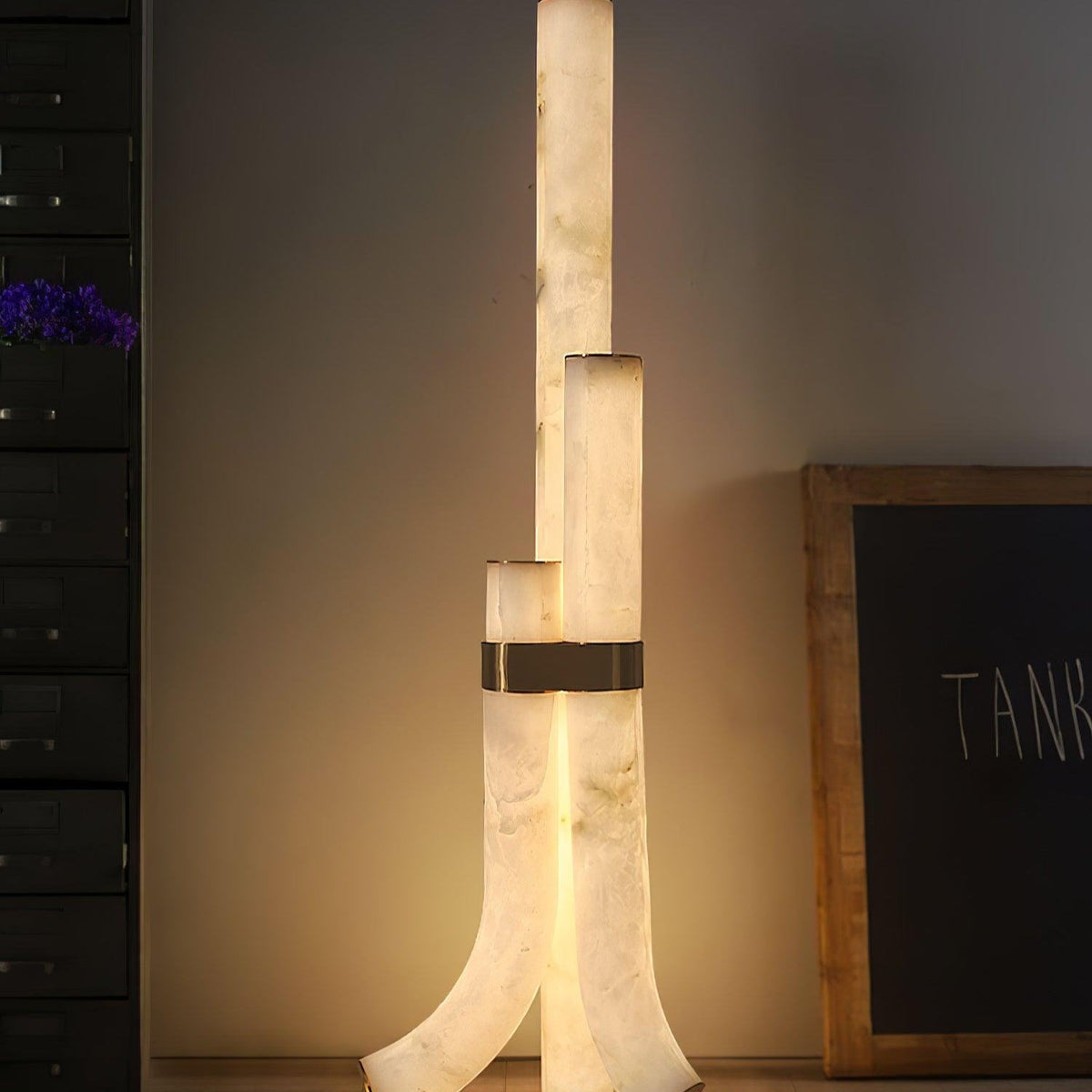 Nivoena Alabaster Stehleuchte