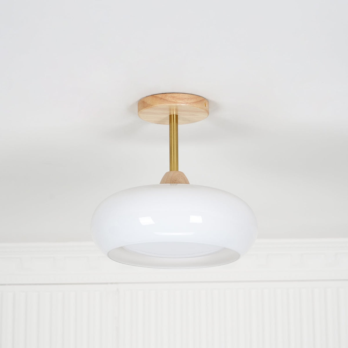 Aldaline Deckenleuchte aus Glas und Holz mit Lampenschirm