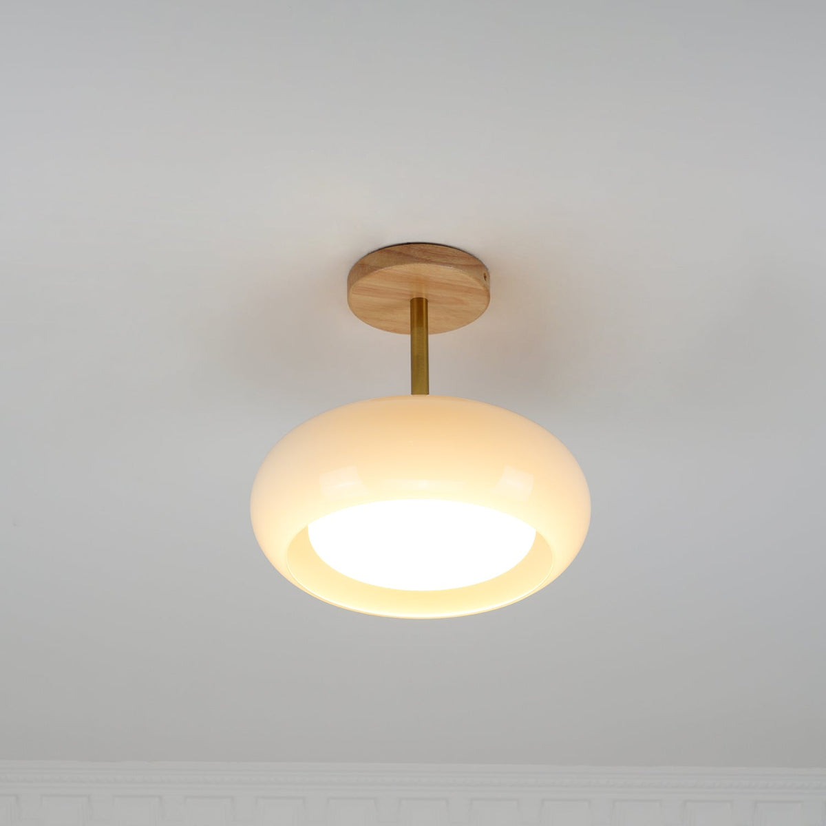 Aldaline Deckenleuchte aus Glas und Holz mit Lampenschirm