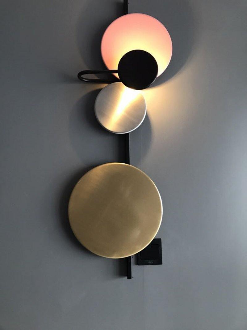 Selaaria zeitgenössische minimalistische Wandleuchte mit Stecker