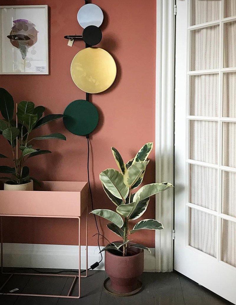 Selaaria zeitgenössische minimalistische Wandleuchte mit Stecker