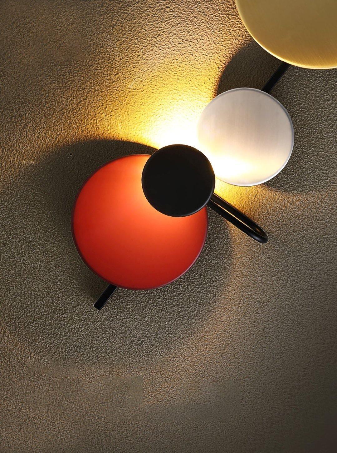 Selaaria zeitgenössische minimalistische Wandleuchte mit Stecker