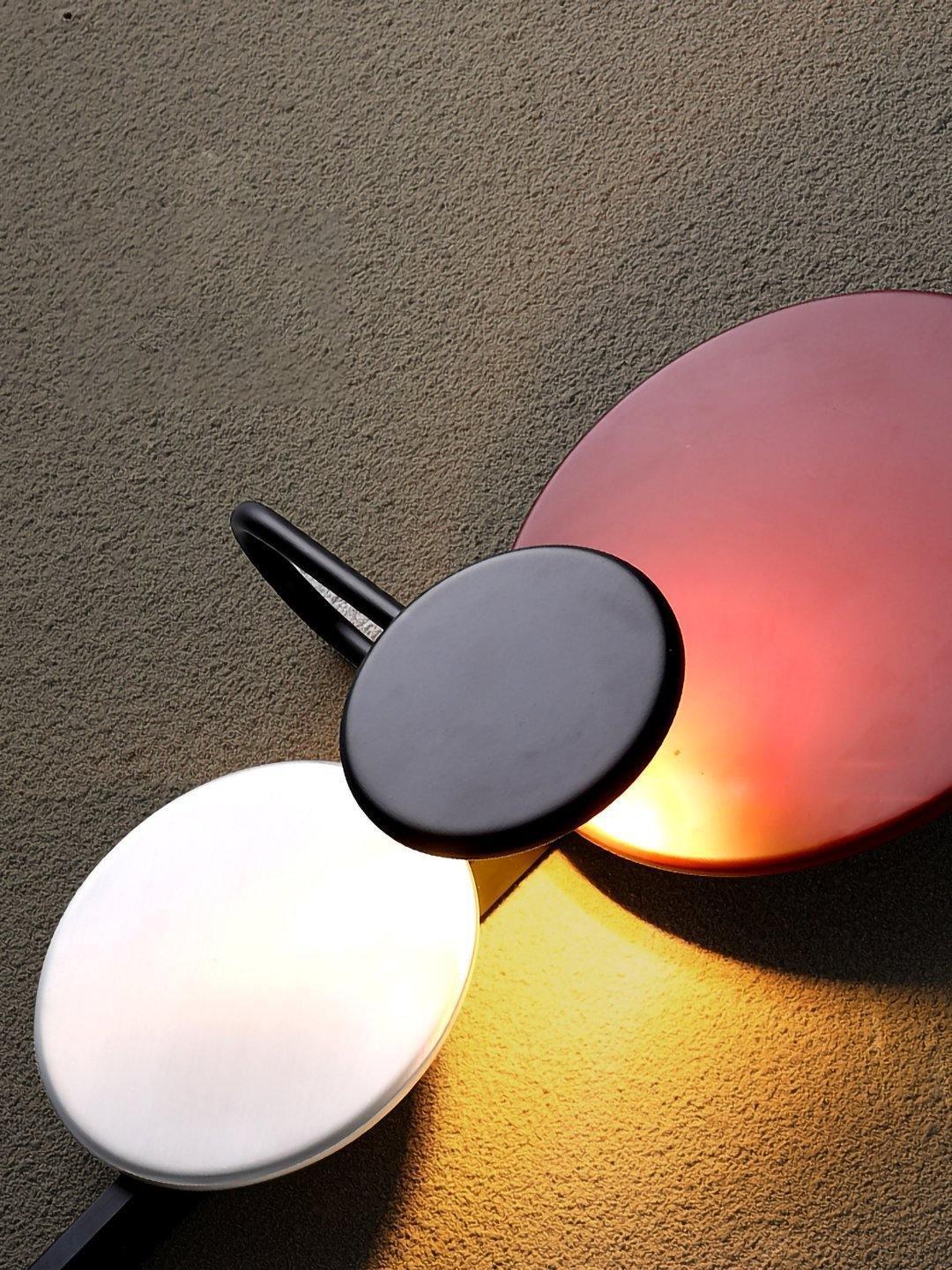 Selaaria zeitgenössische minimalistische Wandleuchte mit Stecker