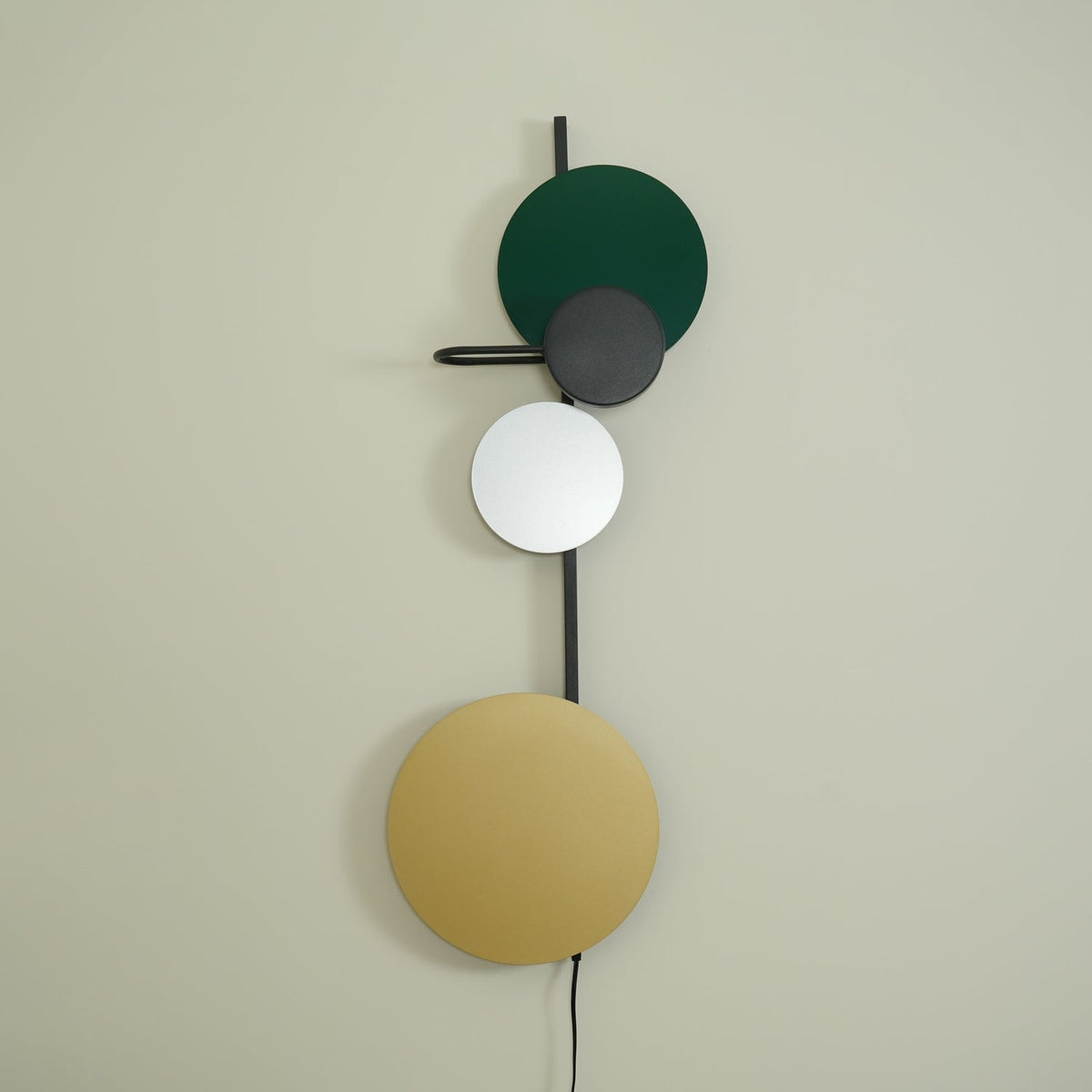 Selaaria zeitgenössische minimalistische Wandleuchte mit Stecker