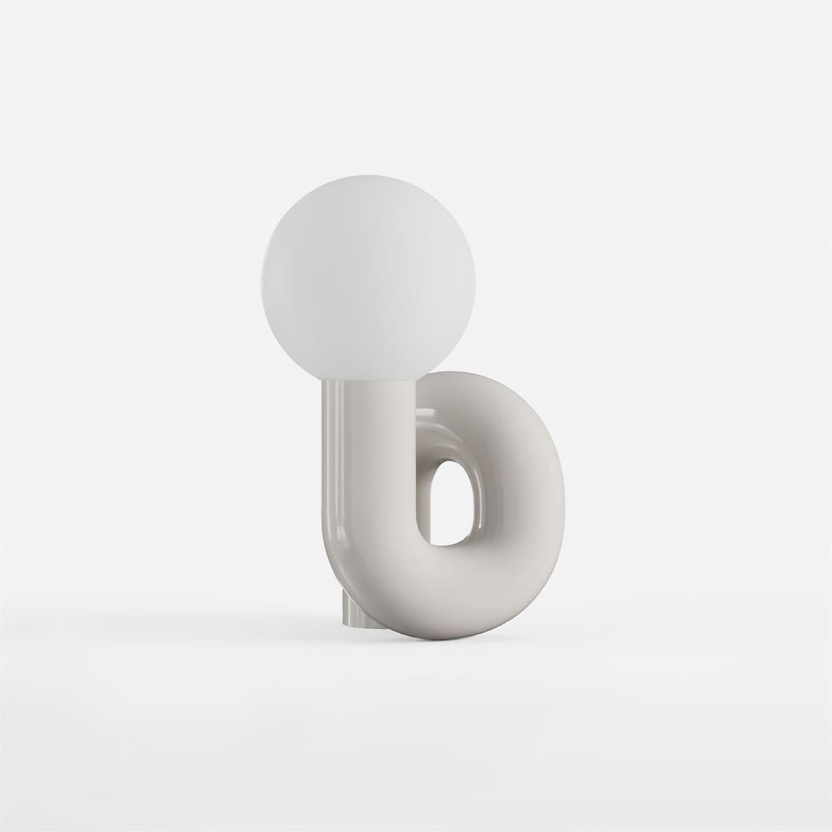 Soreeon Tischlampe Playful N-Form in Weiß