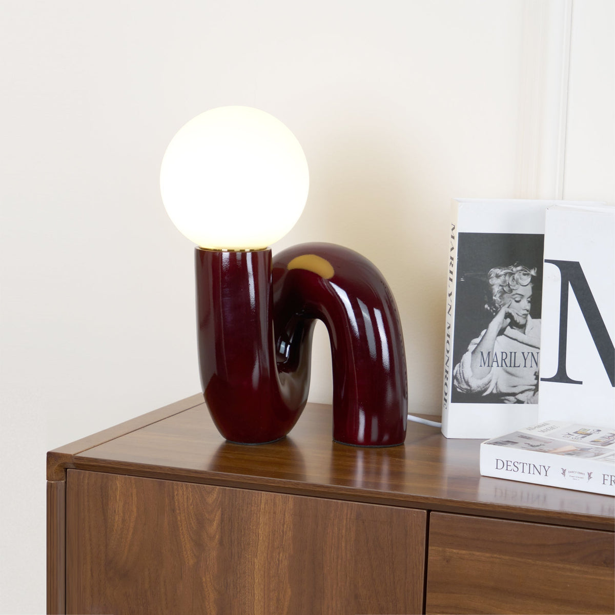 Soreeon Tischlampe Playful N-Form in Weiß