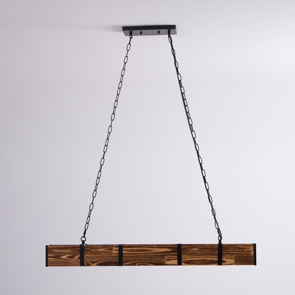 Aldelena Kronleuchter Pleva linear aus Naturholz