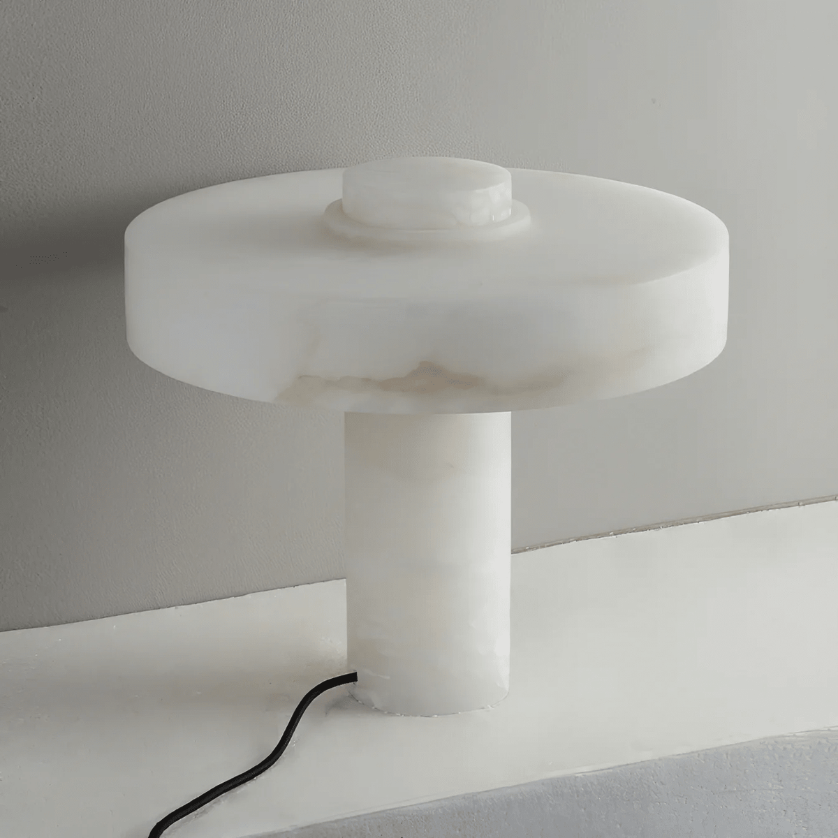 Eirenina Alabaster Tischleuchte