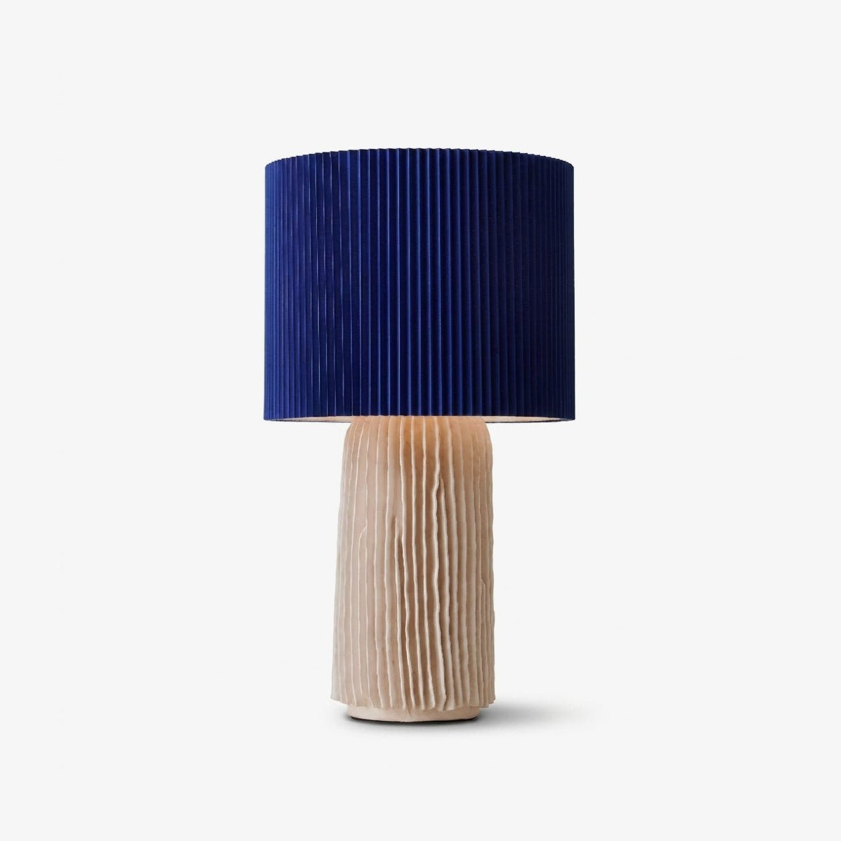 Adrielle Falten-Tischlampe mit Cobalt-Lampenschirm und Ecrü-Körper