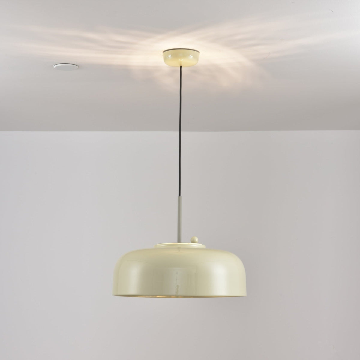 Wolvin zeitgenössische minimalistische Podgy Pendelleuchte