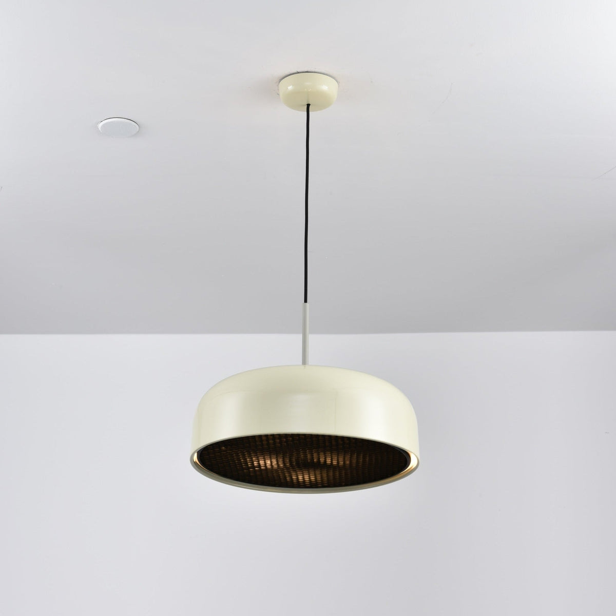 Wolvin zeitgenössische minimalistische Podgy Pendelleuchte