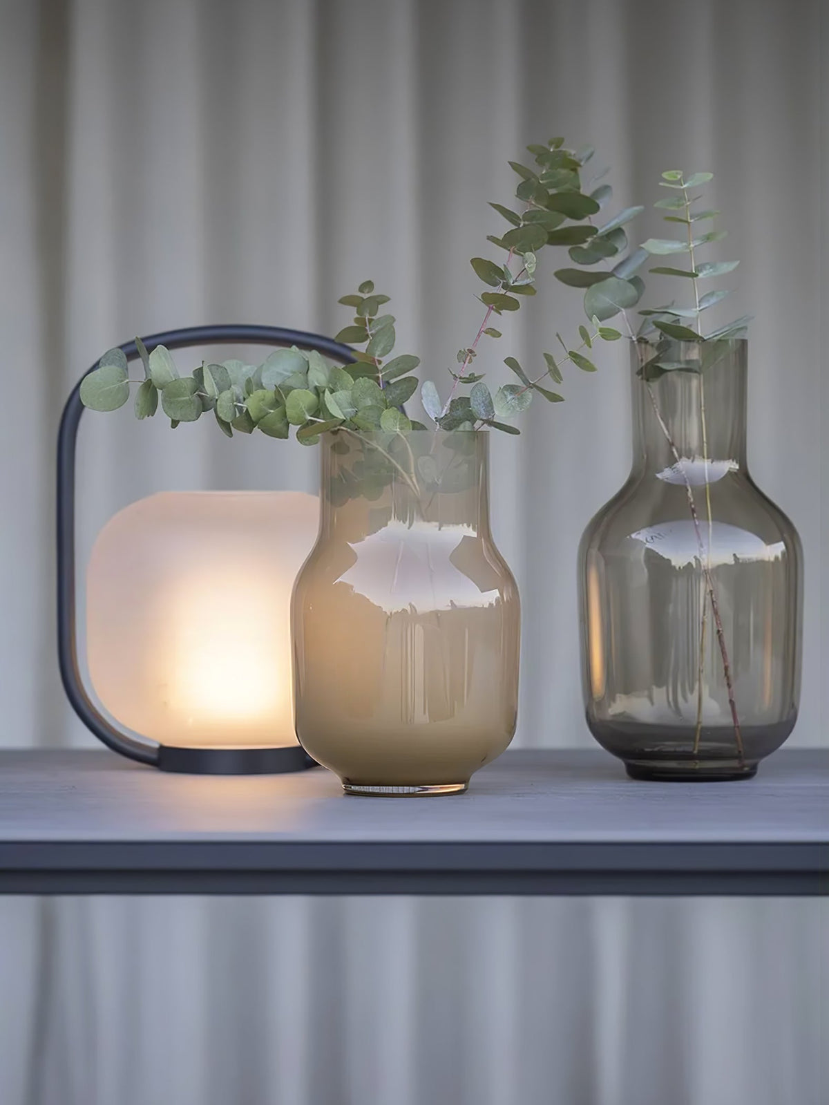 Zelaeon Minimalistische Tischleuchte aus Glas