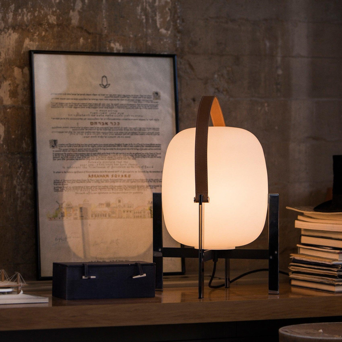 Harper Minimalistische Tischleuchte aus Glas
