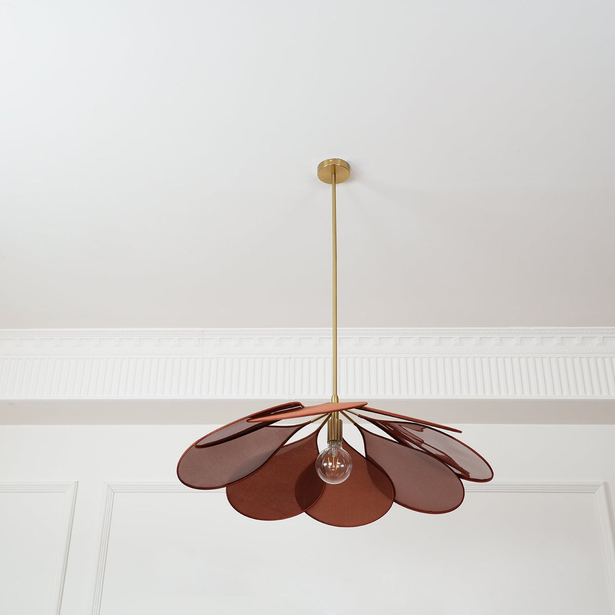 Dax Pendelleuchte aus Stoff im nature-inspirierten Design