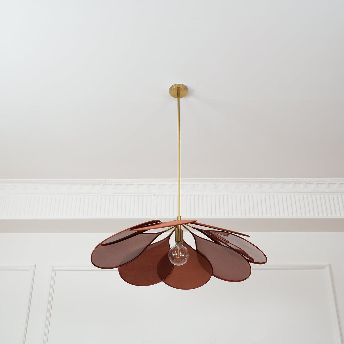 Dax Pendelleuchte aus Stoff im nature-inspirierten Design