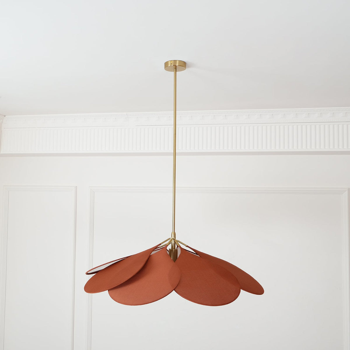 Dax Pendelleuchte aus Stoff im nature-inspirierten Design