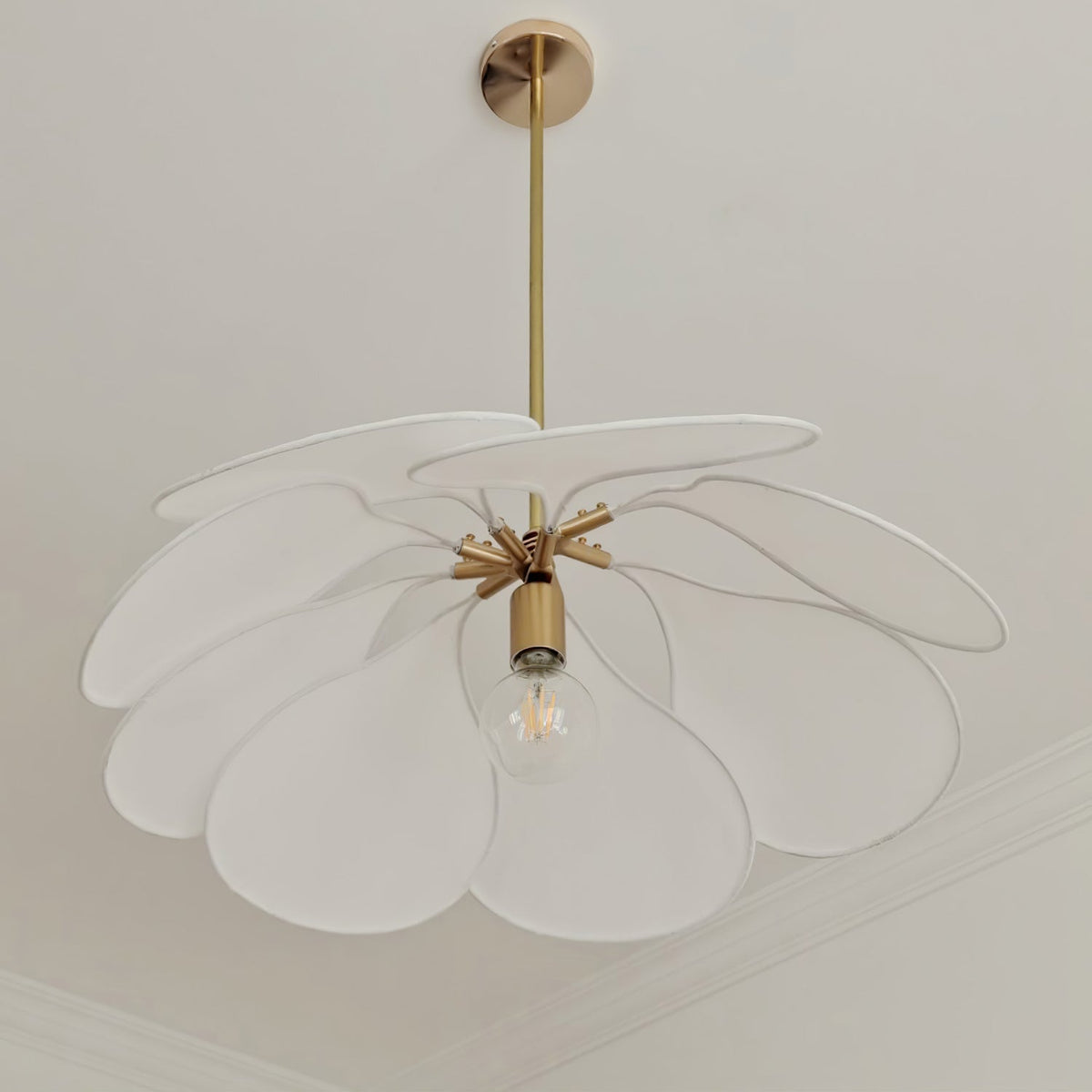 Dax Pendelleuchte aus Stoff im nature-inspirierten Design