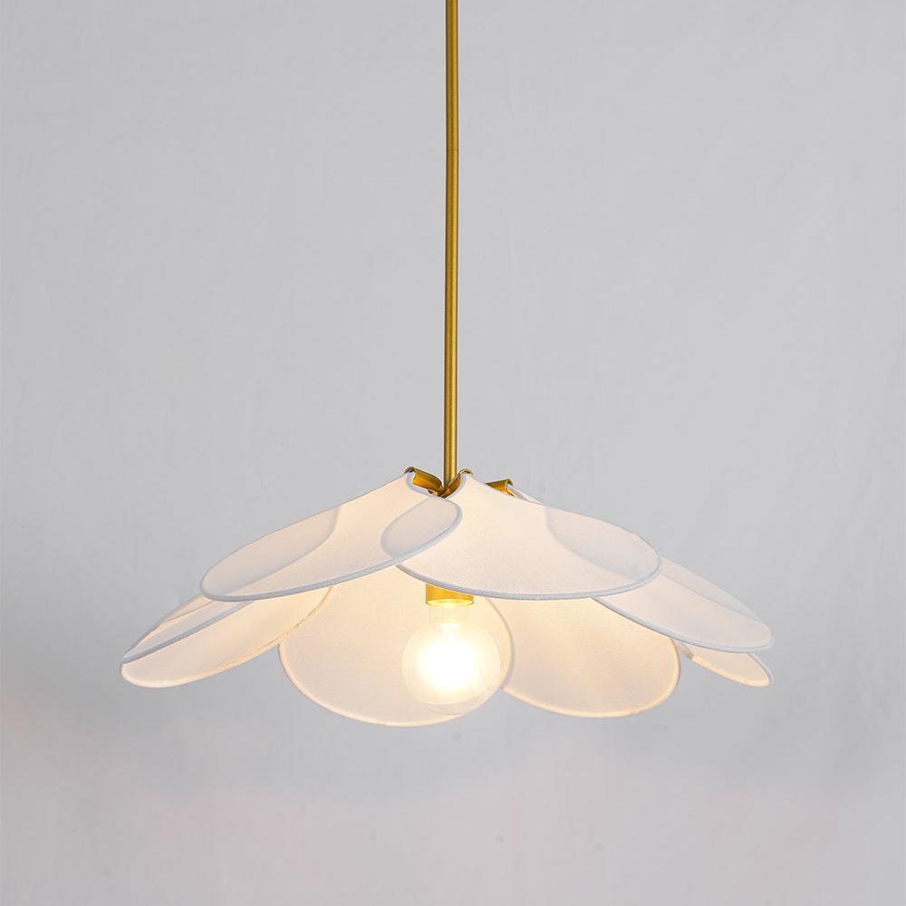 Dax Pendelleuchte aus Stoff im nature-inspirierten Design