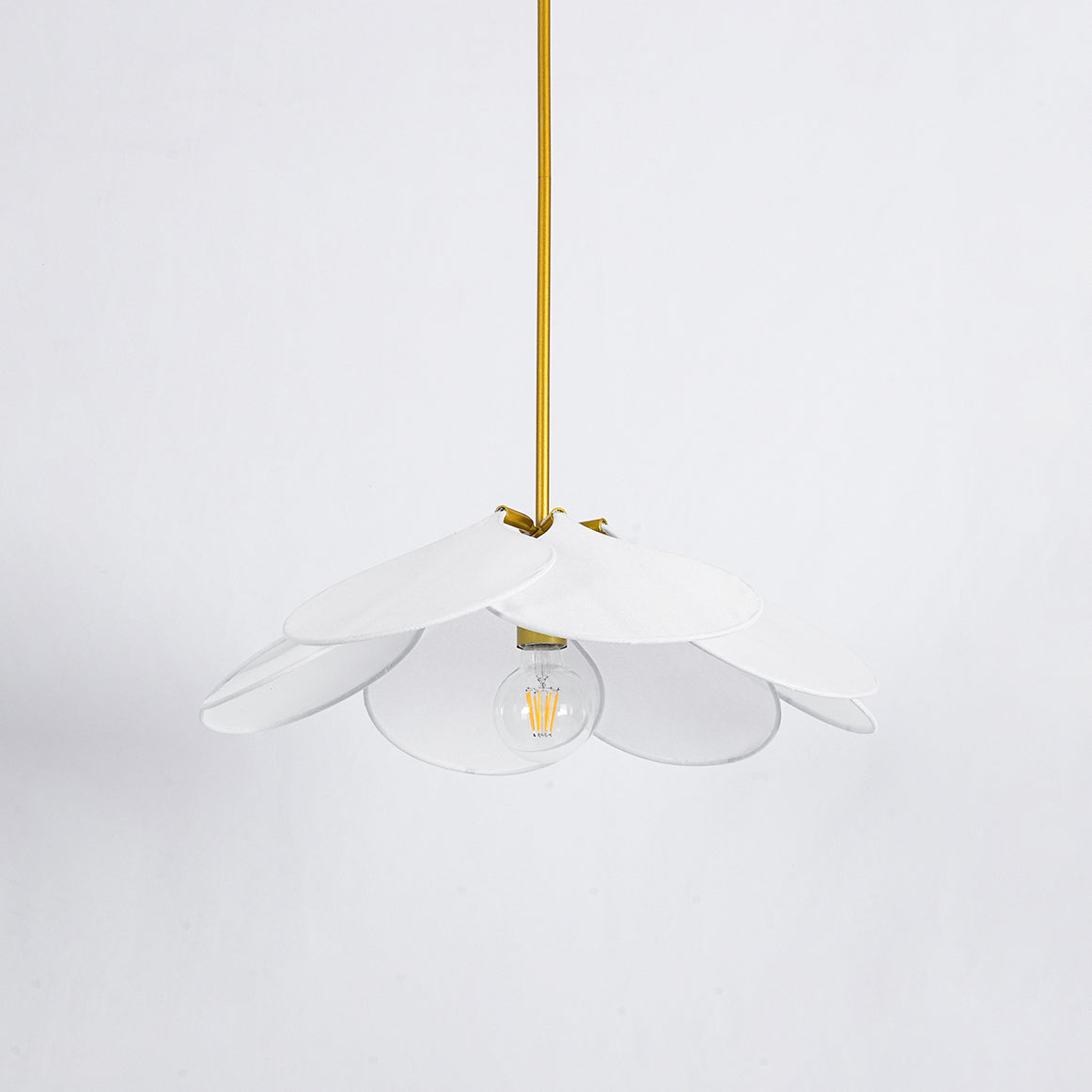 Dax Pendelleuchte aus Stoff im nature-inspirierten Design